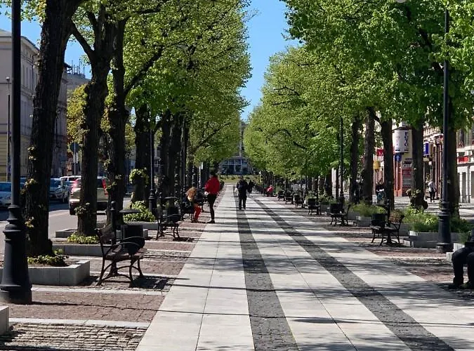 W Slupsku Centrum Bezplatny Parking Lägenhet *